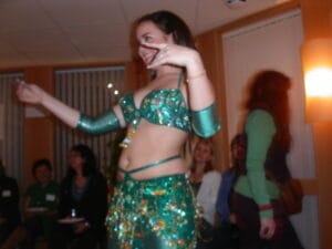 Phenix-minglet bjöd på magdans